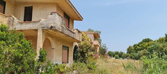 Villa de 4 habitaciónes en Castelvetrano, Italy No. 83989 9