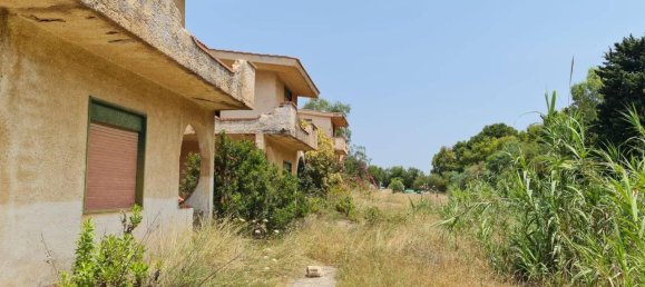 Villa de 4 habitaciónes en Castelvetrano, Italy No. 83989 10
