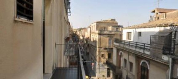 Квартира с 4 комнатами в Рагуза, Италия № 137328 6