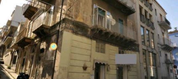 Квартира с 4 комнатами в Рагуза, Италия № 137328 17