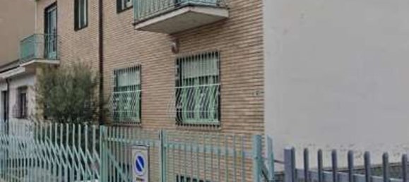 5 rooms Apartment in Grugliasco, Italy No. 299838 2