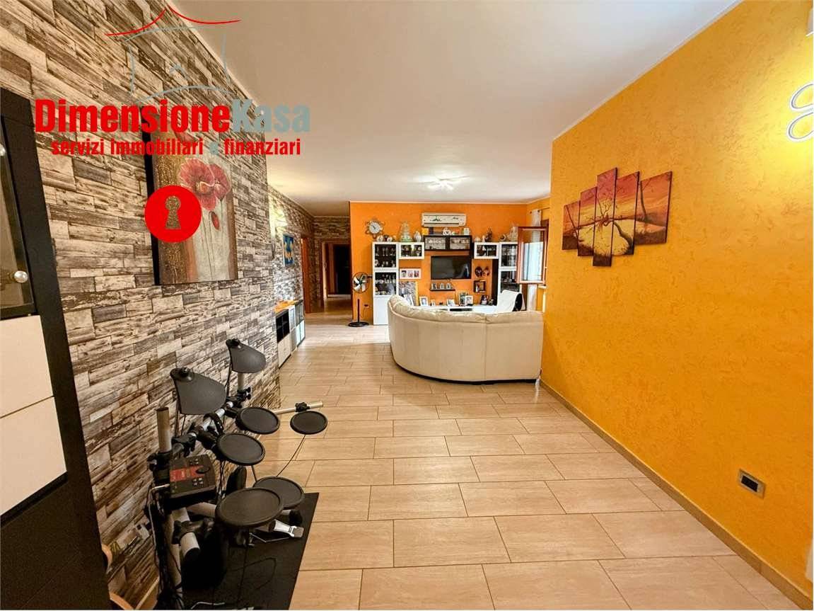 3 bedrooms Apartment in Camposano, Italy No. 357655