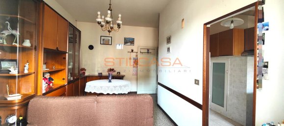 Квартира с 3 комнатами в Пезаро, Италия № 120018 3