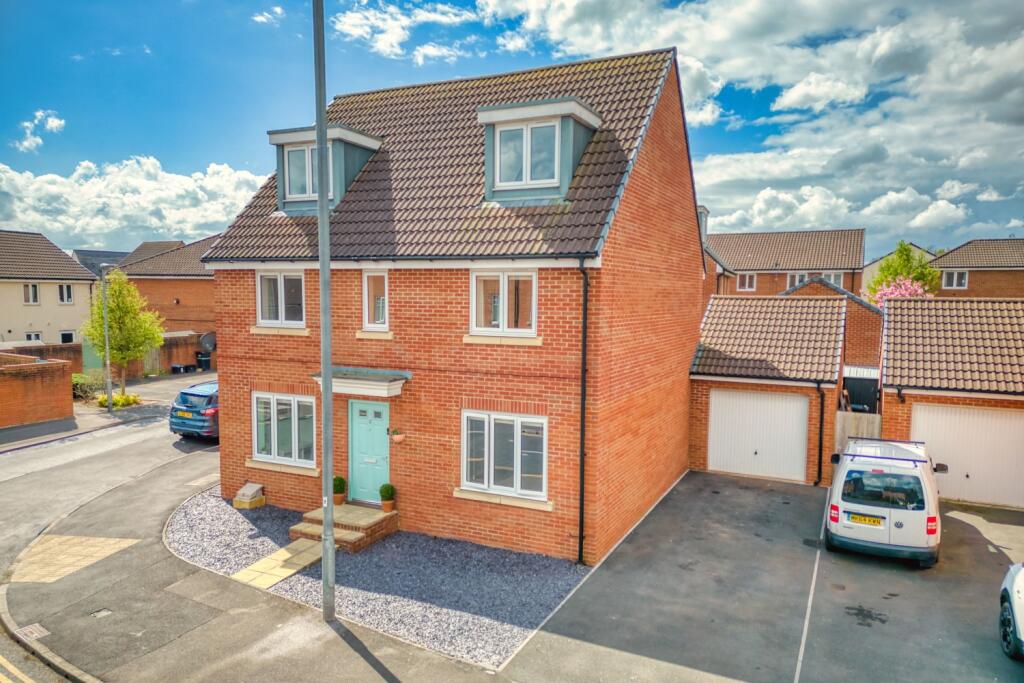 5 bedrooms House in Taunton, United Kingdom No. 13581