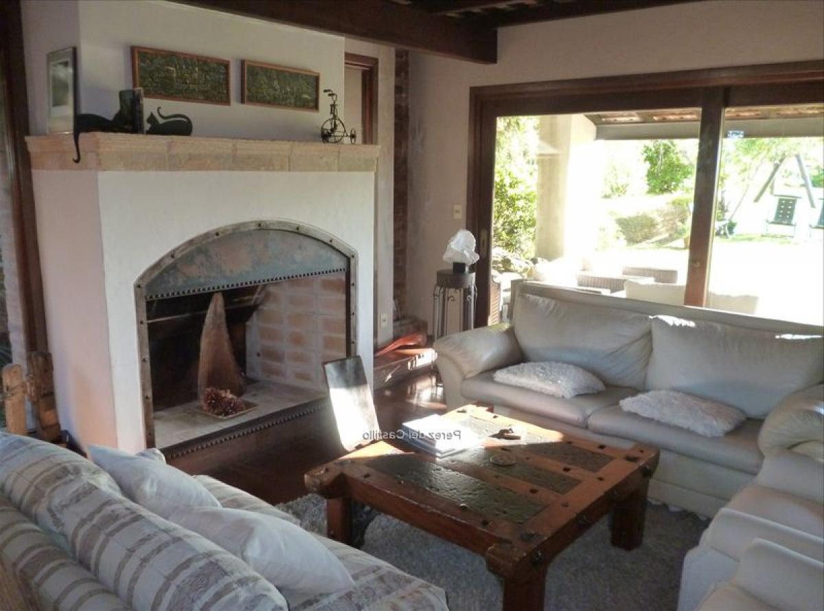 3 bedrooms House in Canelones, Uruguay No. 4701