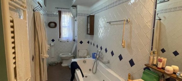 8 rooms Villa in Florence, Italy No. 120565 17