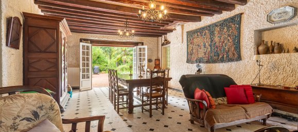 4 bedrooms Villa in Charentay, France No. 202764 5