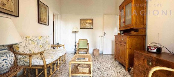 4 bedrooms Apartment in Pietrasanta, Italy No. 323052 7