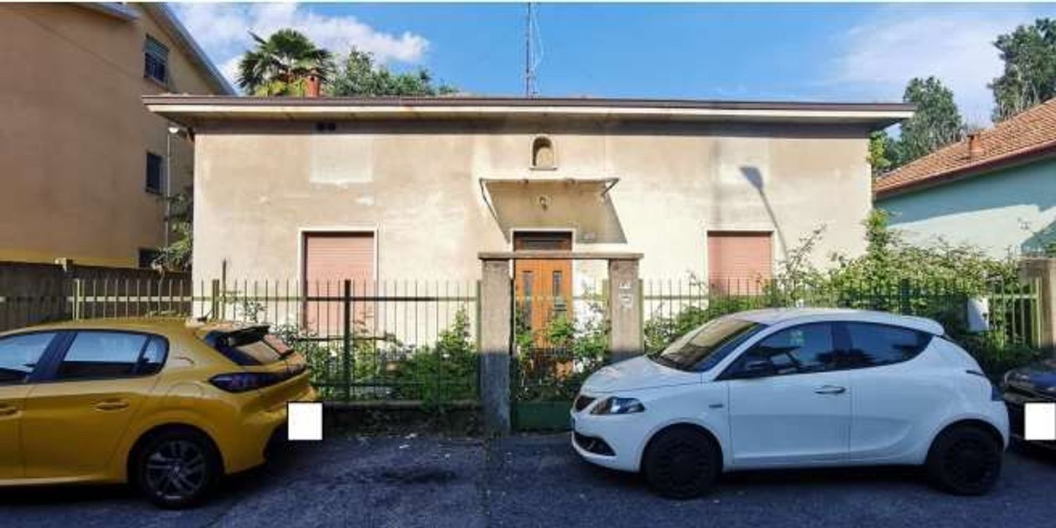 6 bedrooms House in Rho, Italy No. 366502