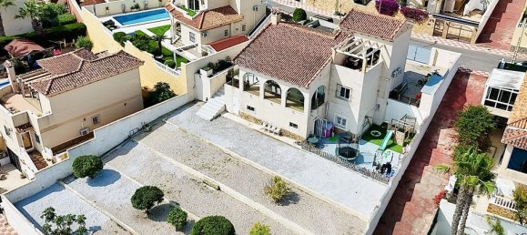 5 bedrooms Villa in San Miguel de Salinas, Spain No. 176561 2