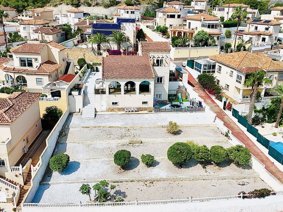 5 bedrooms Villa in San Miguel de Salinas, Spain No. 176561