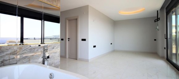 Villa 4+1 in Kargicak, Turkey No. 16499 11