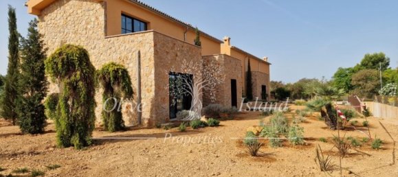 4 bedrooms Villa in Santa Maria Del Cami, Spain No. 176899 11
