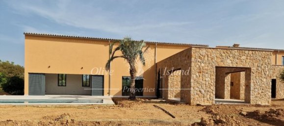 4 bedrooms Villa in Santa Maria Del Cami, Spain No. 176899 4