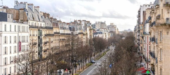 Квартира с 3 спальнями в Париж, Франция № 139713 6