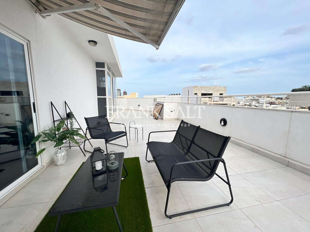 Пентхаус с 3 спальнями в Свийи, Мальта № 7383