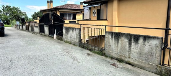 3 rooms Apartment in Soriano nel Cimino, Italy No. 122739 4