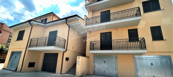 3 rooms Apartment in Soriano nel Cimino, Italy No. 122739 5