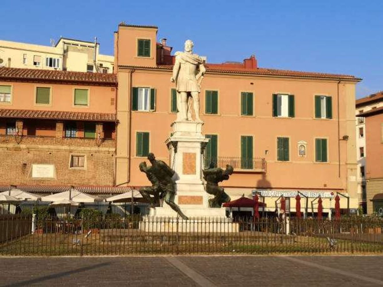 7 rooms Apartment in Rosignano Marittimo, Italy No. 50950