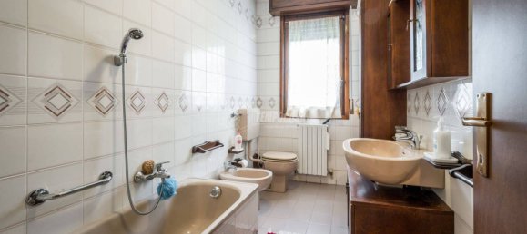 3 bedrooms House in Malalbergo, Italy No. 261810 10