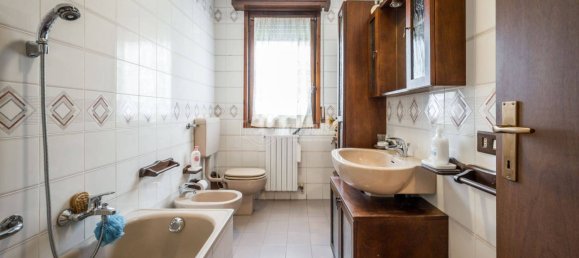 3 bedrooms House in Malalbergo, Italy No. 261810 11