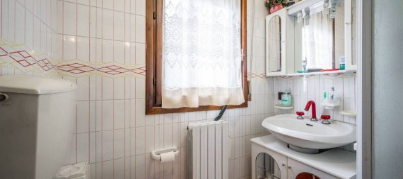 3 bedrooms House in Malalbergo, Italy No. 261810 22