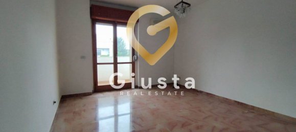 4 rooms House in Brindisi, Italy No. 41914 27