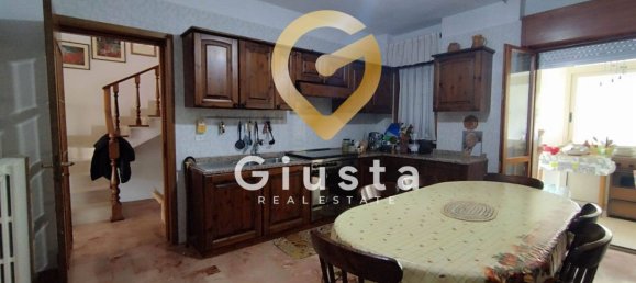 4 rooms House in Brindisi, Italy No. 41914 21