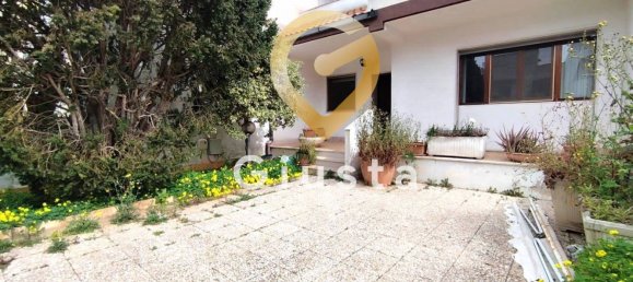 4 rooms House in Brindisi, Italy No. 41914 9