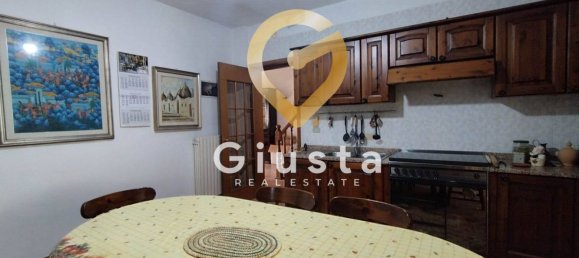 4 rooms House in Brindisi, Italy No. 41914 22