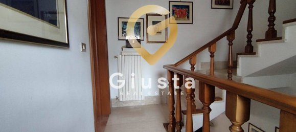 4 rooms House in Brindisi, Italy No. 41914 24