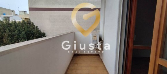 4 rooms House in Brindisi, Italy No. 41914 44