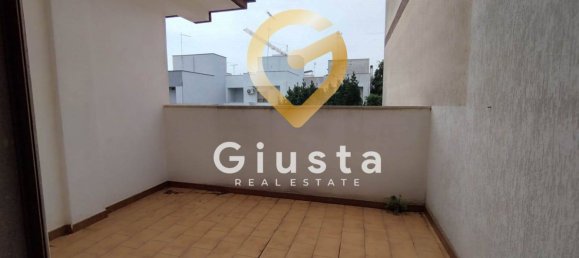 4 rooms House in Brindisi, Italy No. 41914 42