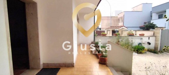 4 rooms House in Brindisi, Italy No. 41914 38