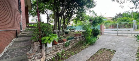 2 Schlafzimmer Villa in Curtatone, Italy, Nr. 353795 4