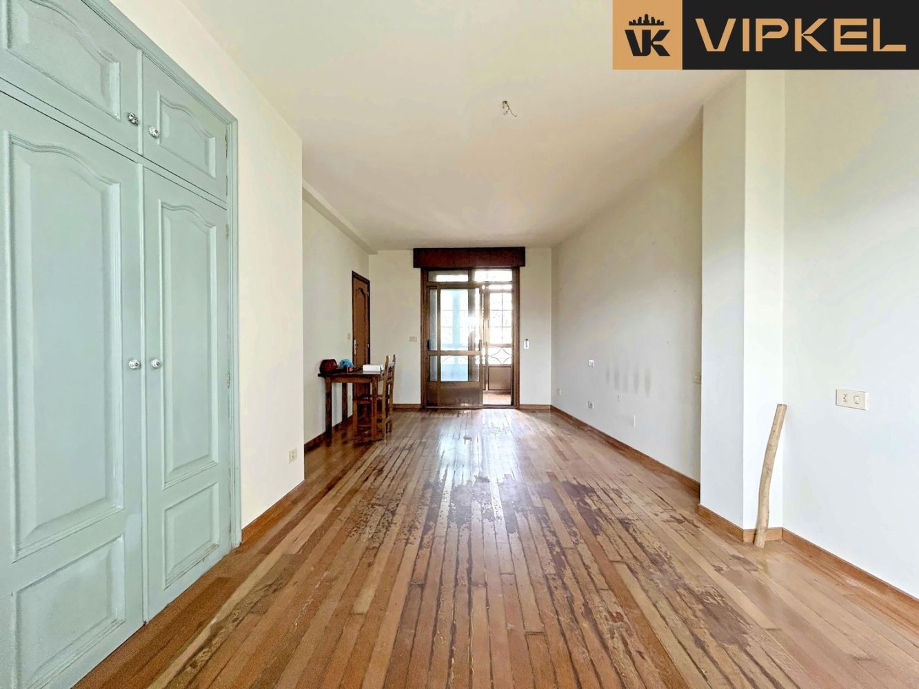 Edificio en Carral, Spain 453 m² No. 46959