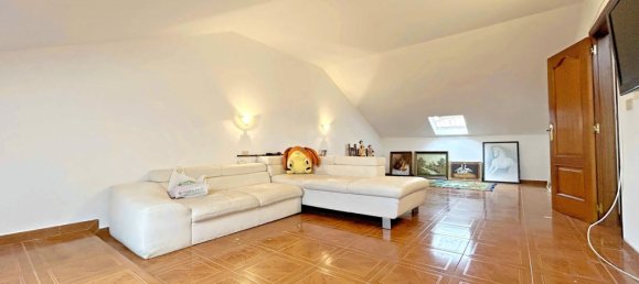 Edificio en Carral, Spain 453 m² No. 46959 26