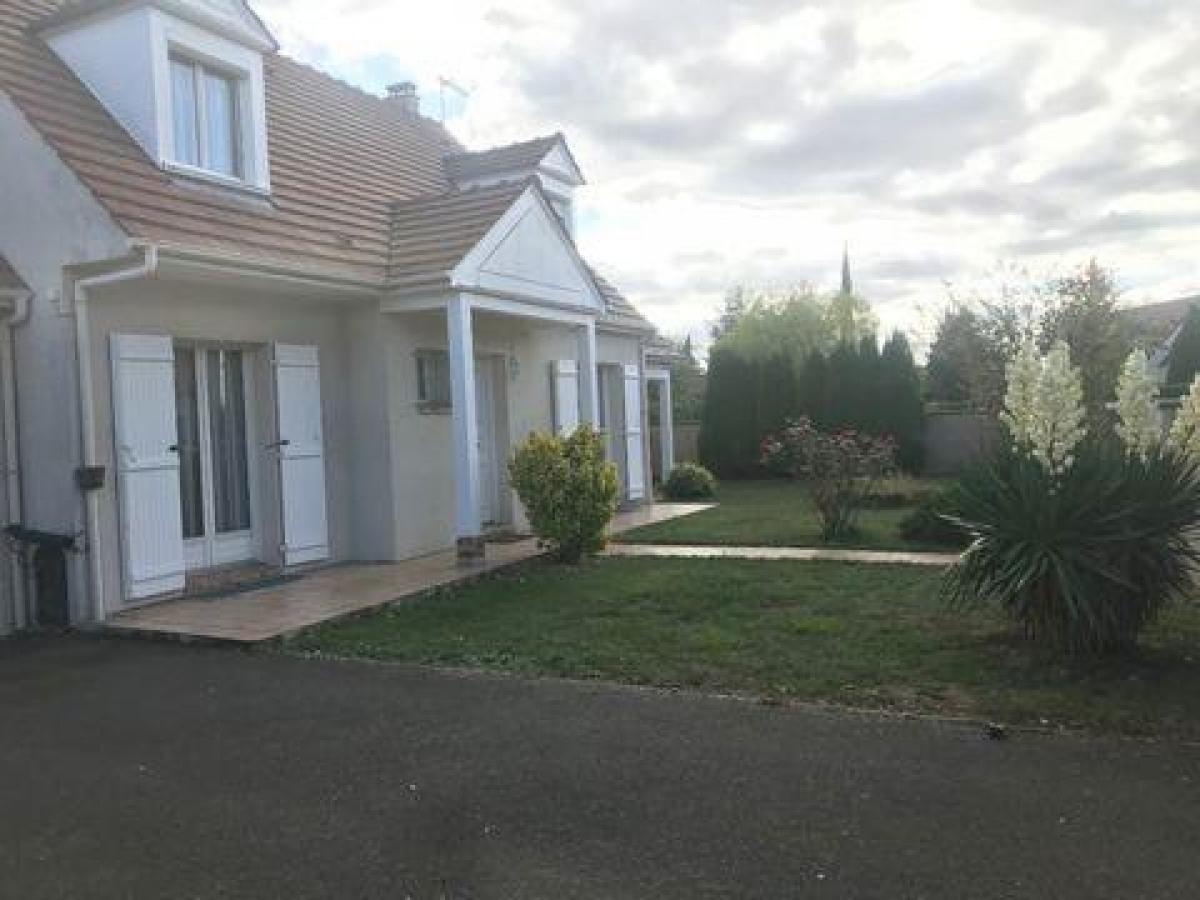 4 bedrooms House in Maintenon, France No. 10396