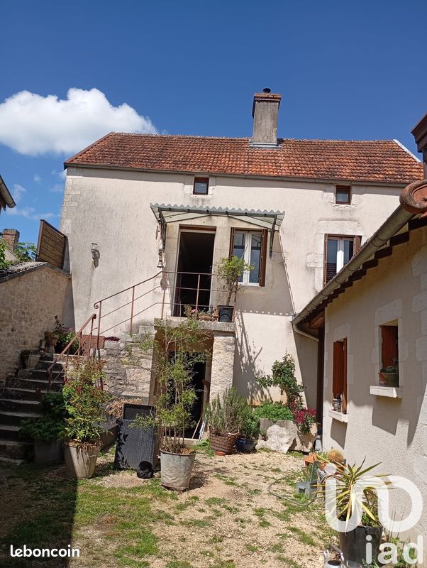 4-salle Maison de ville à Côte-d'Or, France No. 340230