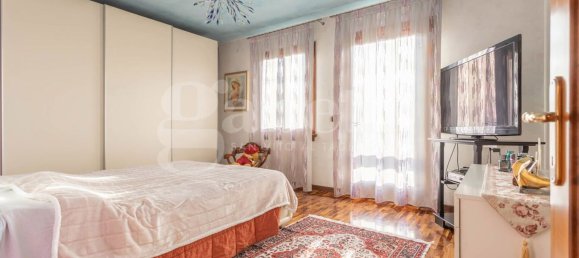7 rooms Villa in Pordenone, Italy No. 161536 20
