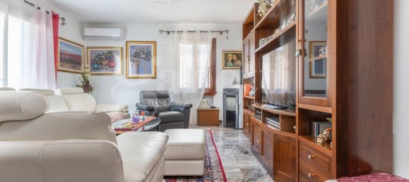 7 rooms Villa in Pordenone, Italy No. 161536 6