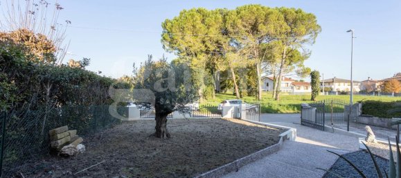 7 rooms Villa in Pordenone, Italy No. 161536 40