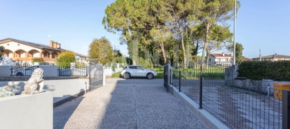 7 rooms Villa in Pordenone, Italy No. 161536 38