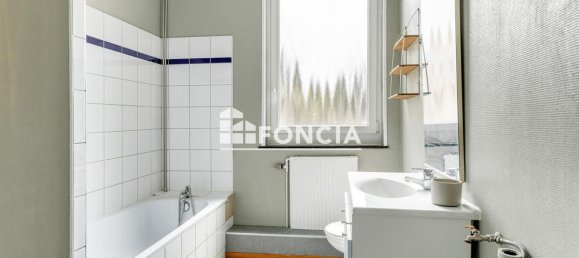 3 bedrooms House in Tourcoing, France No. 282557 9