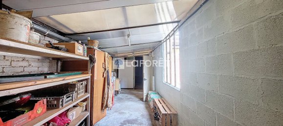 3 Schlafzimmer Gebäude in La Fere, France, Nr. 74007 6