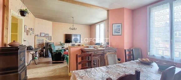 3 Schlafzimmer Gebäude in La Fere, France, Nr. 74007 3