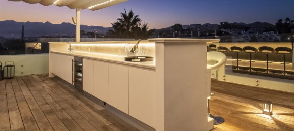 6 Schlafzimmer Villa in Marbella, Spain, Nr. 93739 23
