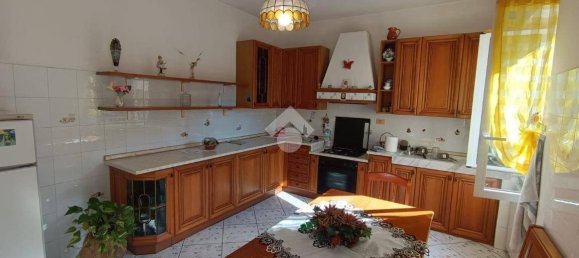 3 Schlafzimmer Wohnung in Genoa, Italy, Nr. 36222 19