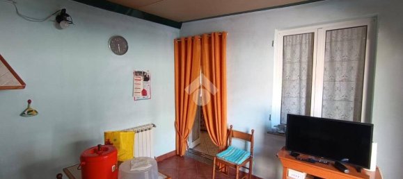 3 Schlafzimmer Wohnung in Genoa, Italy, Nr. 36222 32