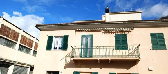 3 Schlafzimmer Wohnung in Genoa, Italy, Nr. 36222 4